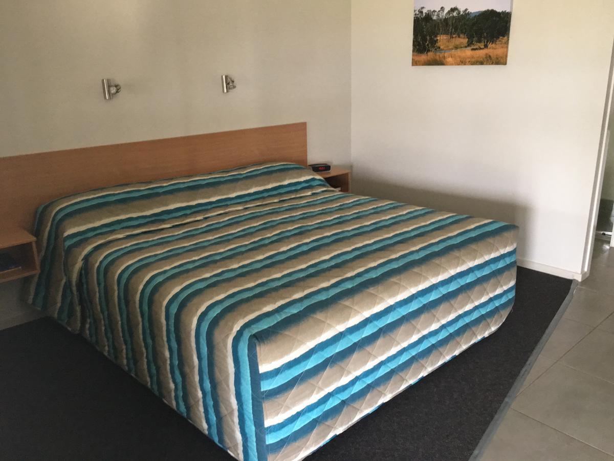 Mundubbera Billabong Motor Inn Bagian luar foto