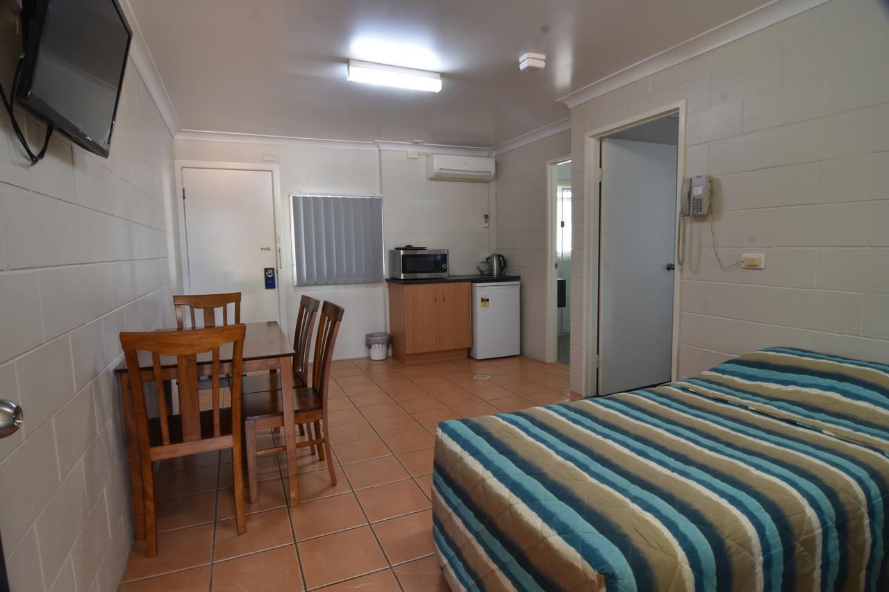 Mundubbera Billabong Motor Inn Bagian luar foto
