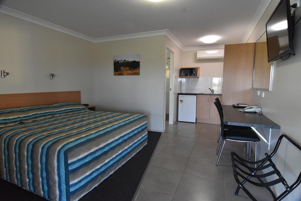Mundubbera Billabong Motor Inn Bagian luar foto